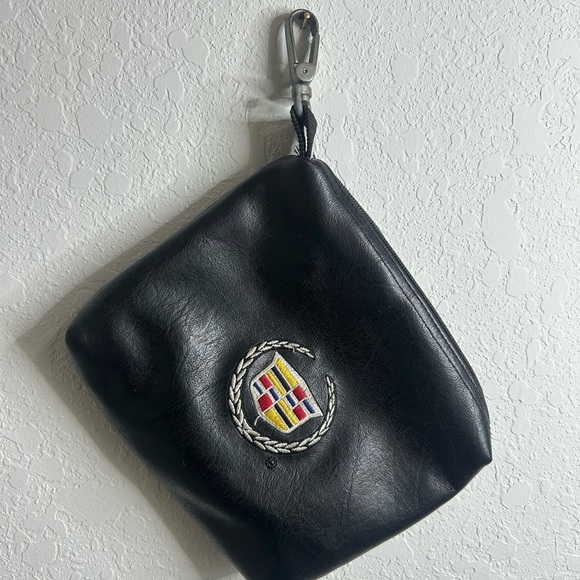 Vintage Cadillac Logo, Black Leather, Zipper, Belt Clip, Bag, Pouch, lined faux - Picture 11 of 11